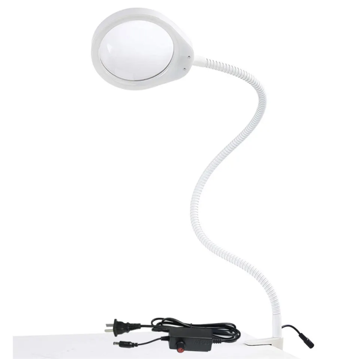 Profesjonalne szkło powiększające ze światłem